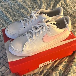 Nike Court Legacy Shoe